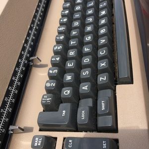 TYPEWRITER ELECTRIC